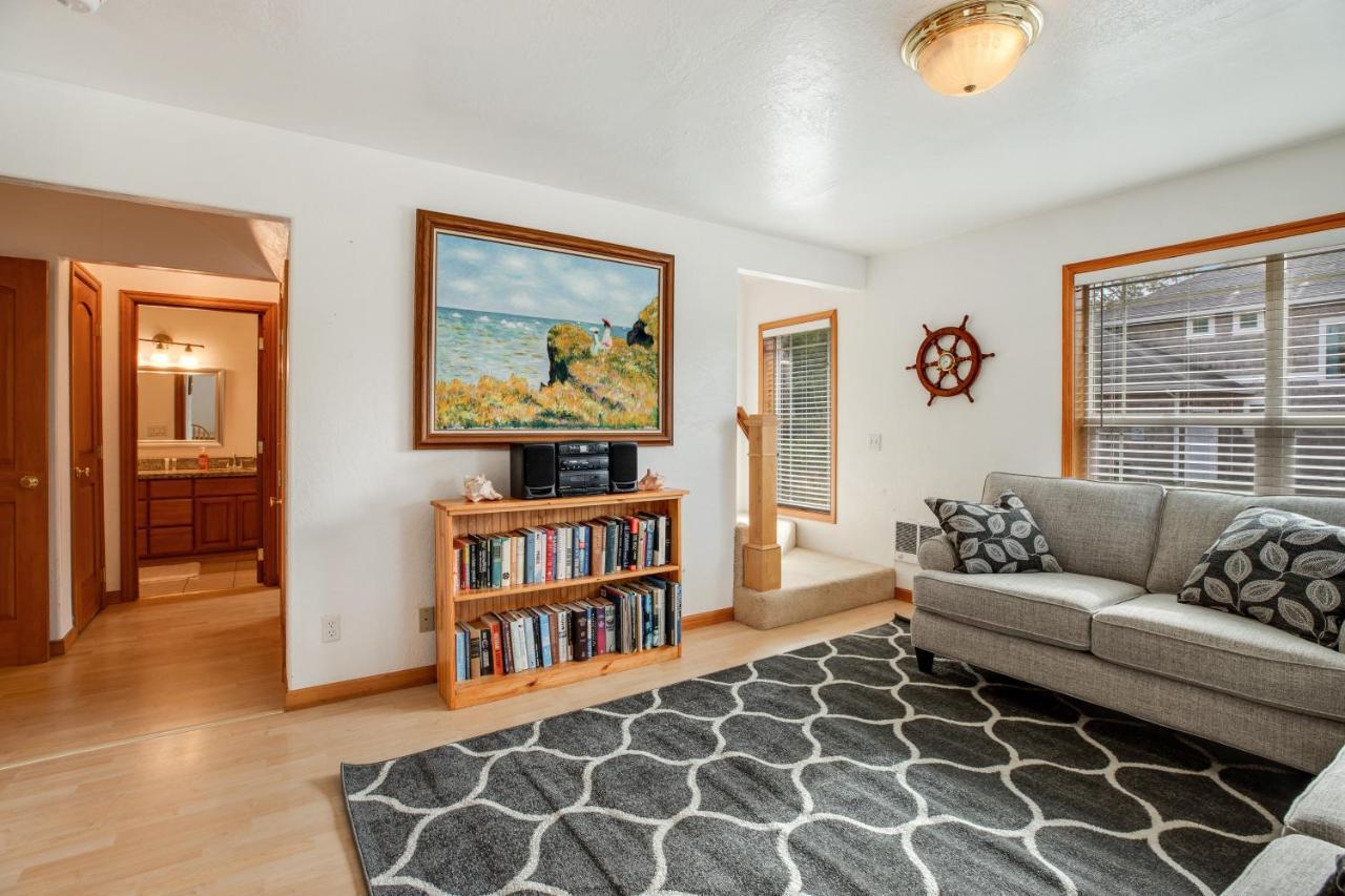 Samuel'S Haven Villa Rockaway Beach Exterior photo