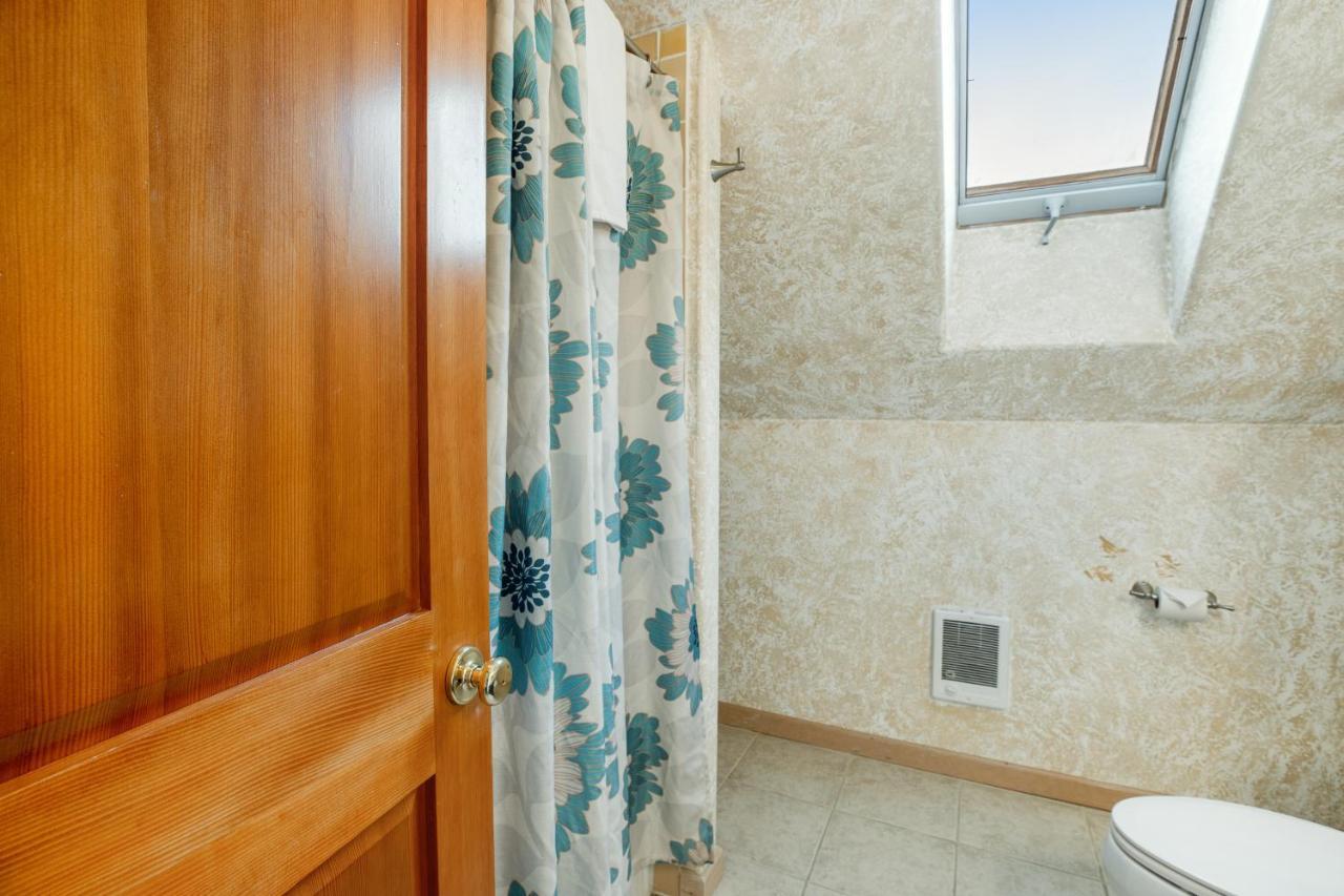Samuel'S Haven Villa Rockaway Beach Exterior photo